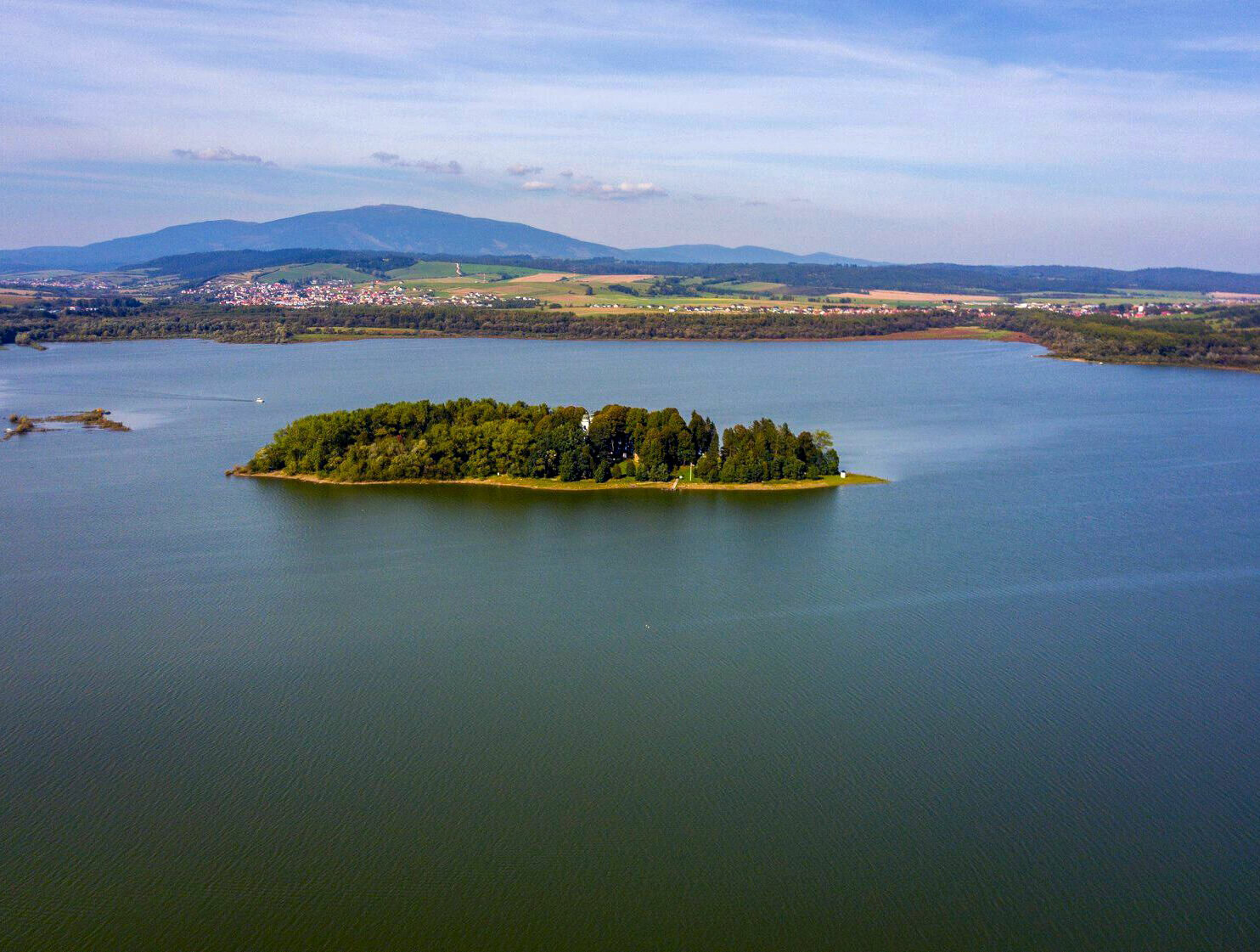 Slanický ostrov a Oravská priehrada